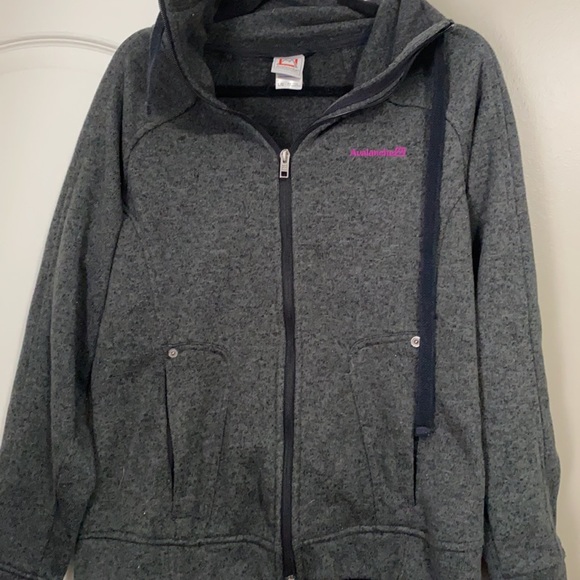 Avalanche sweater - Picture 3 of 3